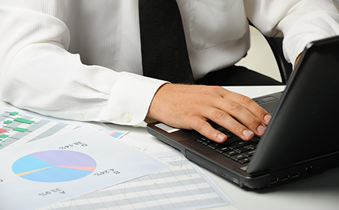 ?？诖韴?bào)稅一個(gè)月多少錢??？