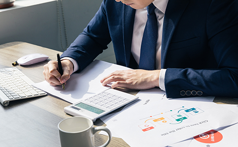 選擇合適的?？诖涃~公司