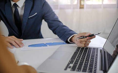 ?？诠咀N代辦服務(wù)