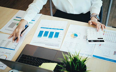 ?？谧N公司多少錢