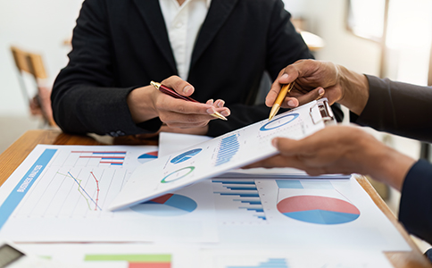 ?？谧载涍\(yùn)代理公司