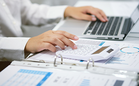 如何選擇靠譜的?？诖碛涃~公司