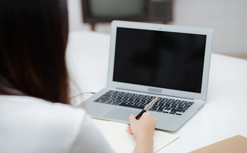 影響?？诠咀?cè)費(fèi)用的關(guān)鍵因素