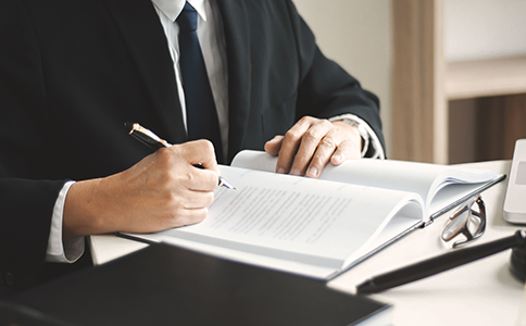 ?？谧?cè)分公司流程