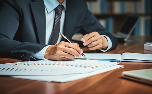 ?？诘墓咀缘幕緱l件