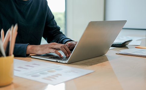 ?？谟邢挢熑喂咀砸蟮幕緱l件